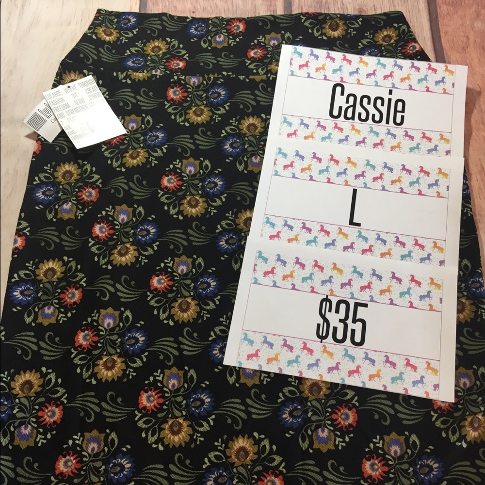 Cassie skirt
